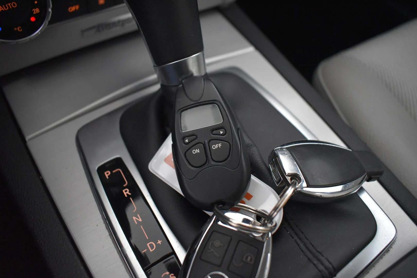 Car Image - 2dhB1mK3ZVHQYd18Y60XqO