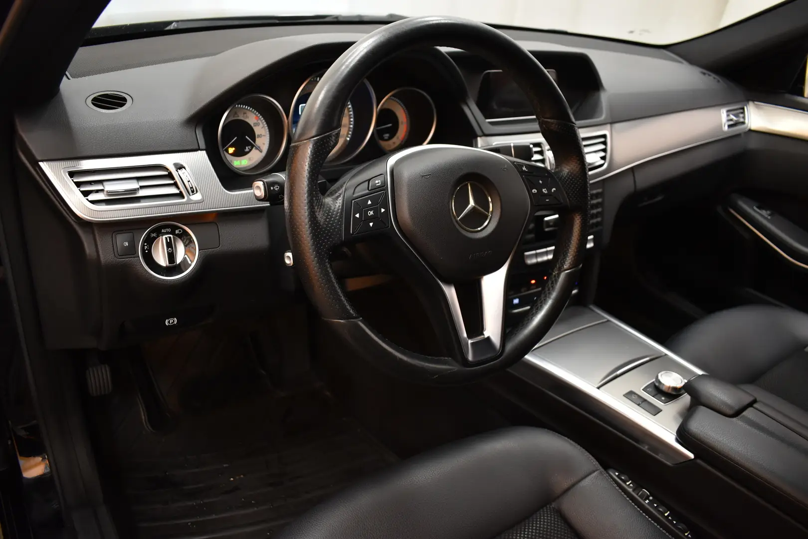 Car Image - 5elYf80JxuBhuMjtxi5uoS