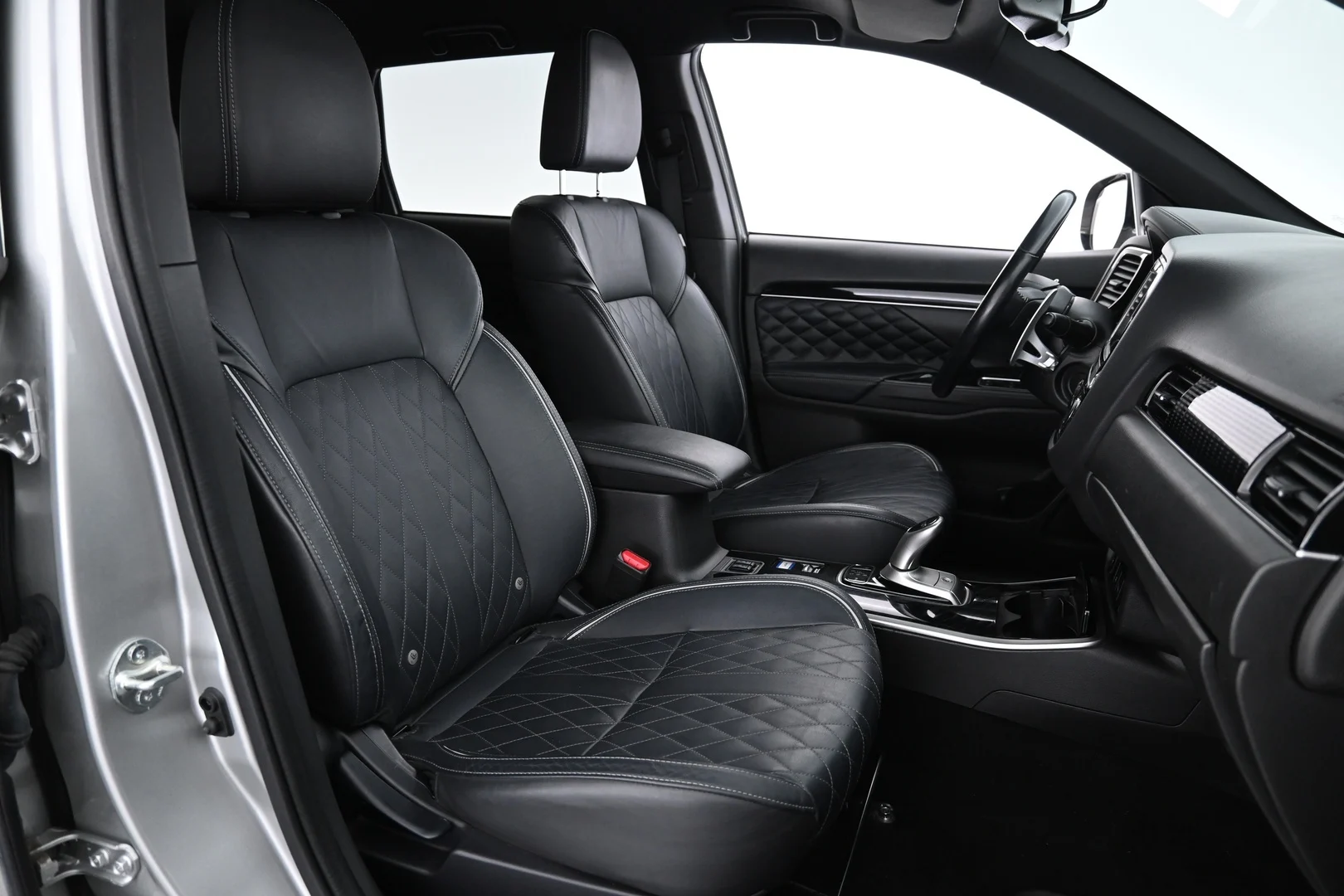 Car Image - 4Uq24K4YBHGigZ1PB4RK6P