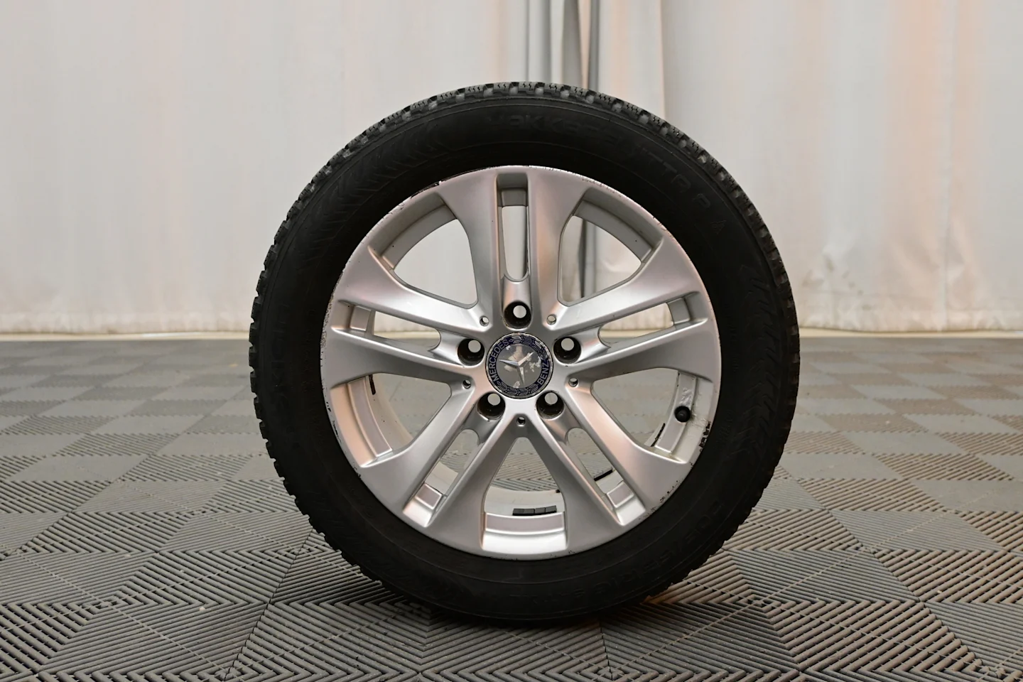 Car Image - 3fWj8c9gbLnb9A818AOroy