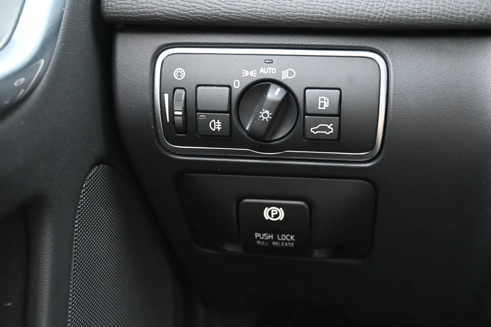 Car Image - 5llrrbFk8GU0Ha0jnGtOxD