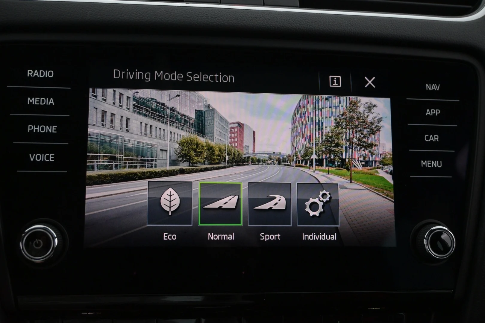 Car Image - 2i2iHQddnF7tcB31cFzRr3