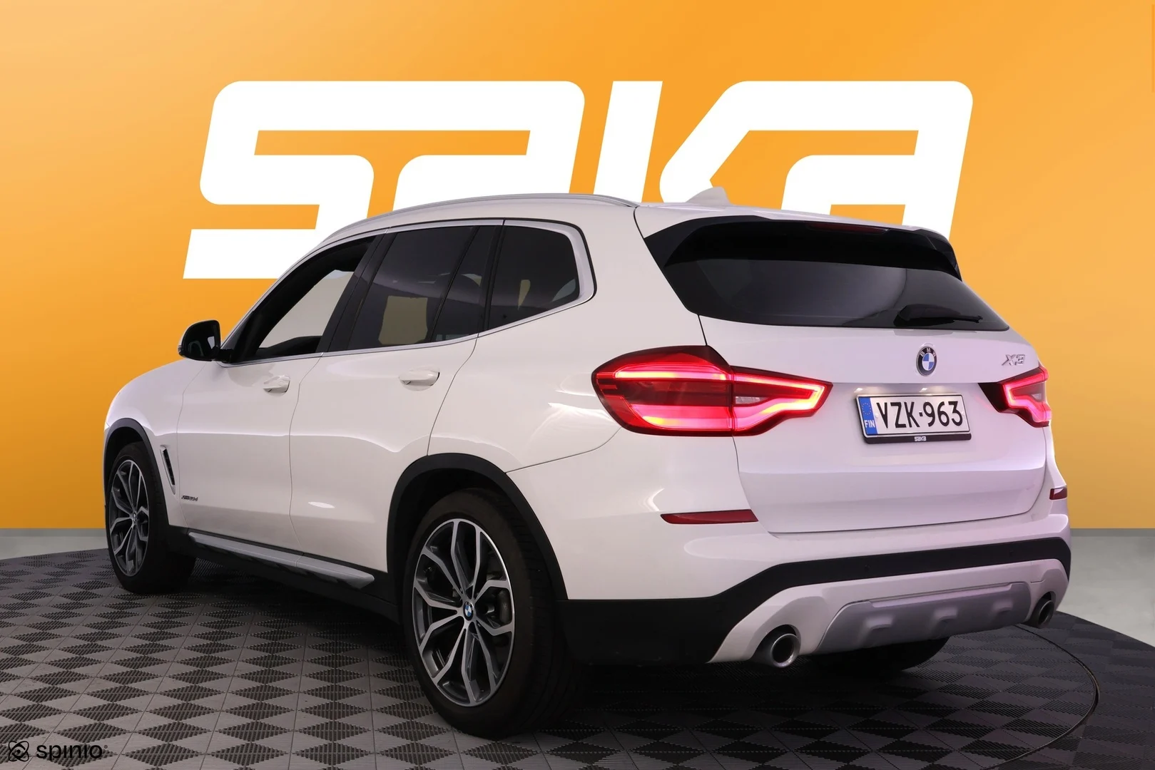 Car Image - 4j7Z54j4EcMk0l6JY7LTFq