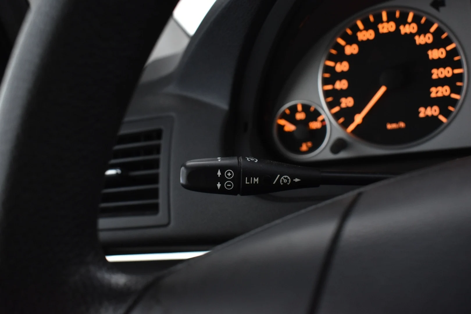 Car Image - 5Z3KtvHAKHT4hJciTVh4gY