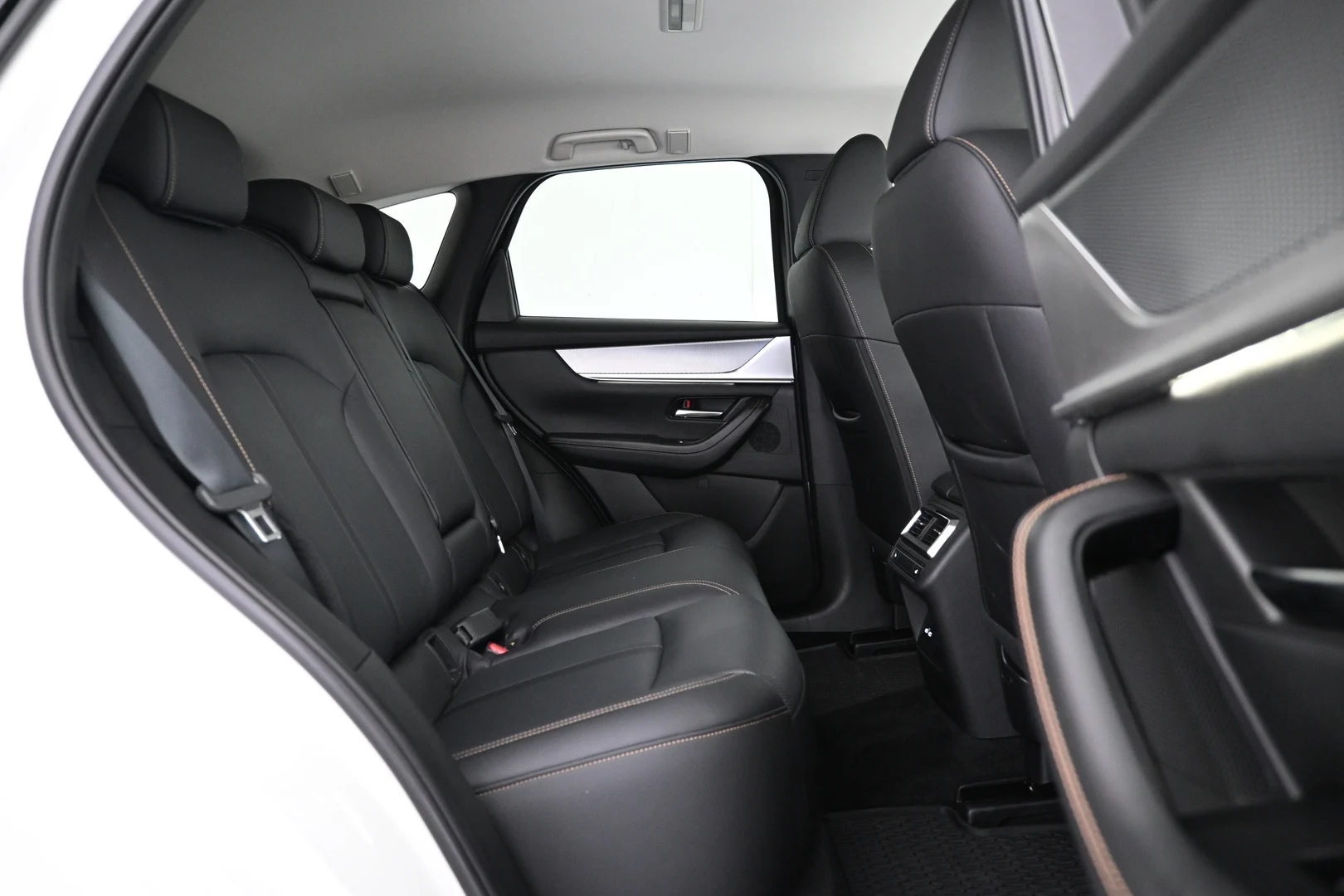Car Image - 5vaR0lFfFdDrzryofPq7MR