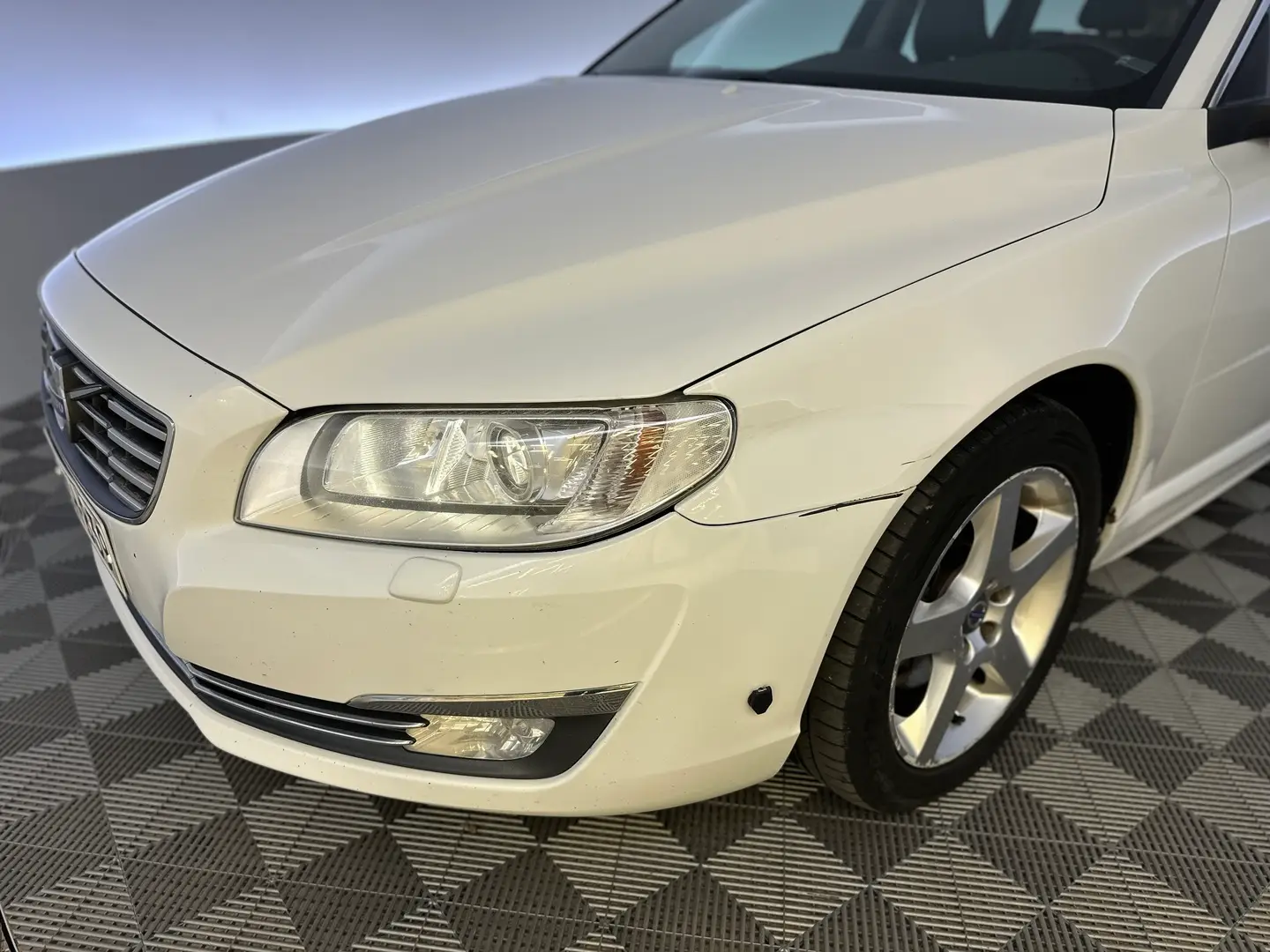 Car Image - 6aVQeKXfVePGTCImnvQENr