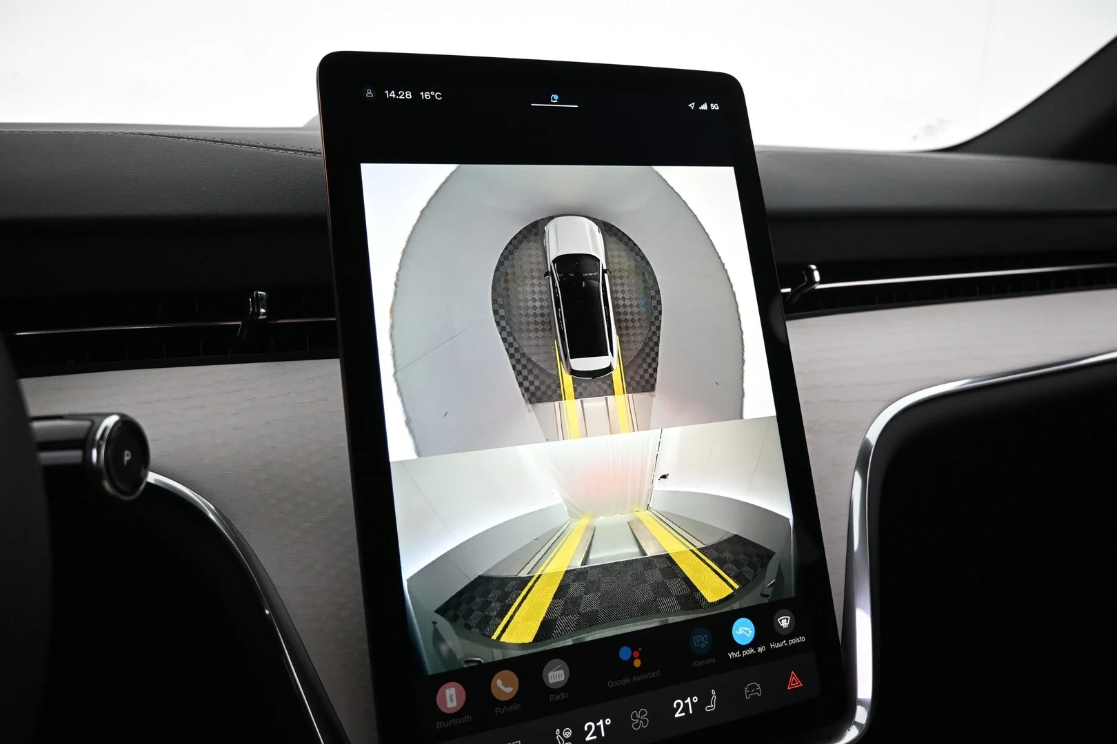 Car Image - 2r4XaPjOIcIx4Z4z29mrfY