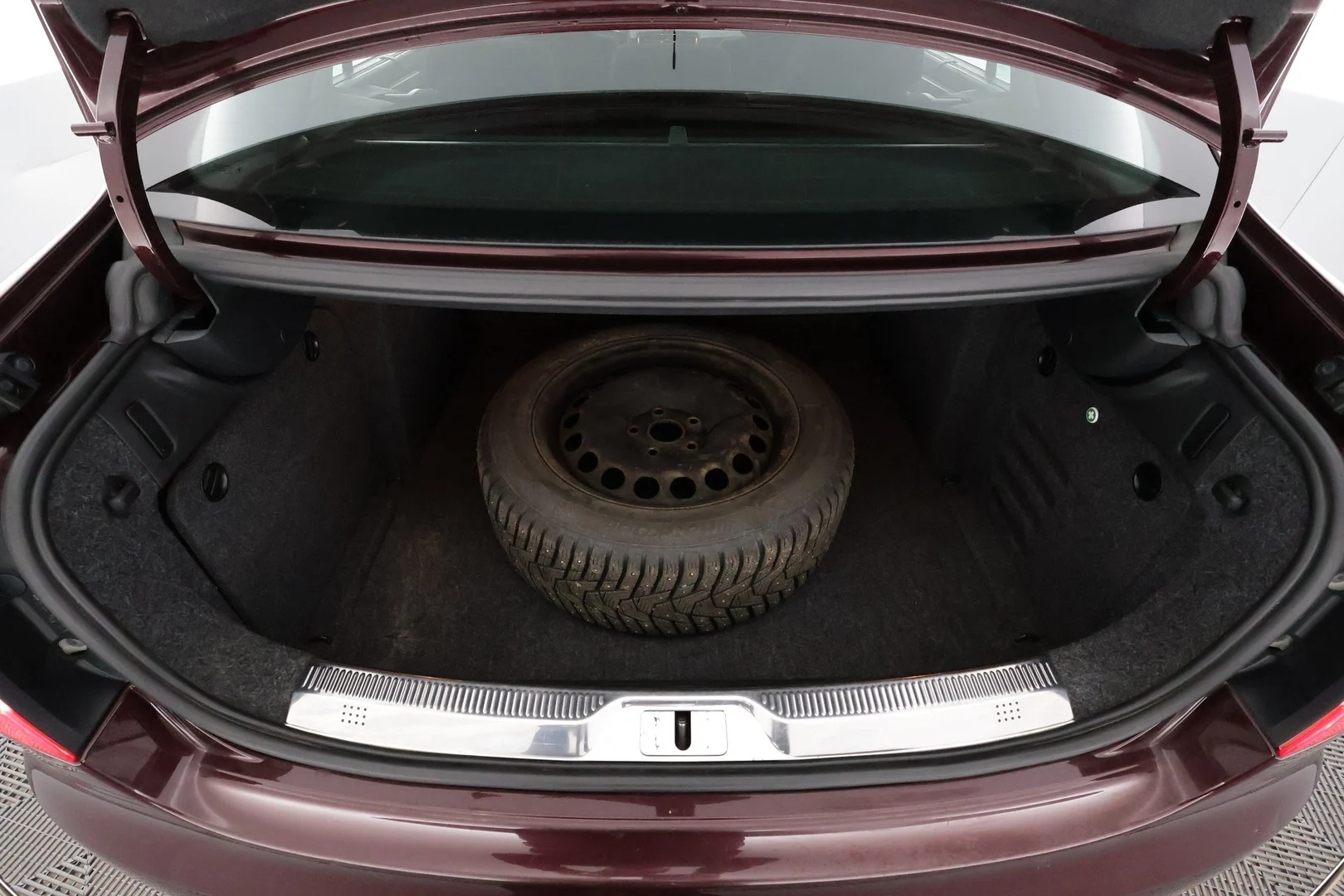Car Image - 1loUba5HRuVNmLJALb0n7H