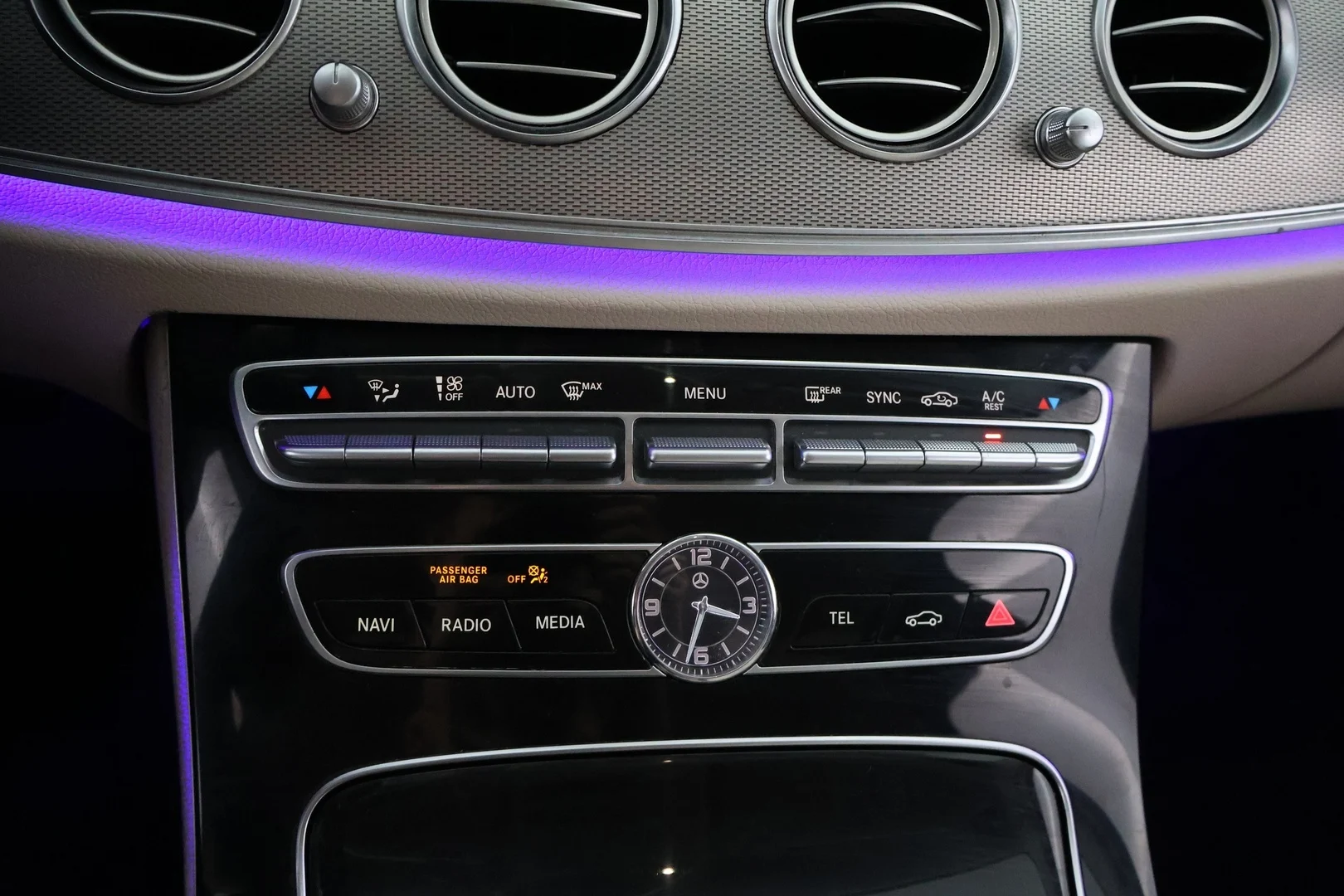 Car Image - 5iAFwpKBvs7FyRRWXxDqoF