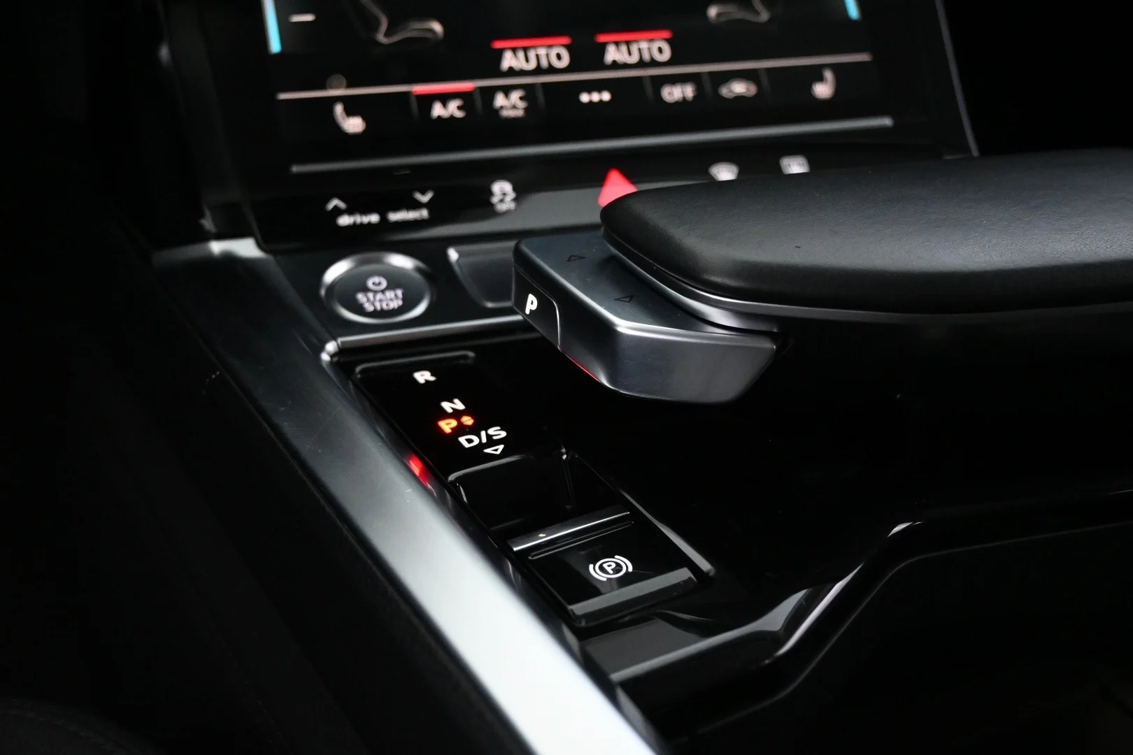 Car Image - 4KsusEdg4o6l5ccYdELA4V
