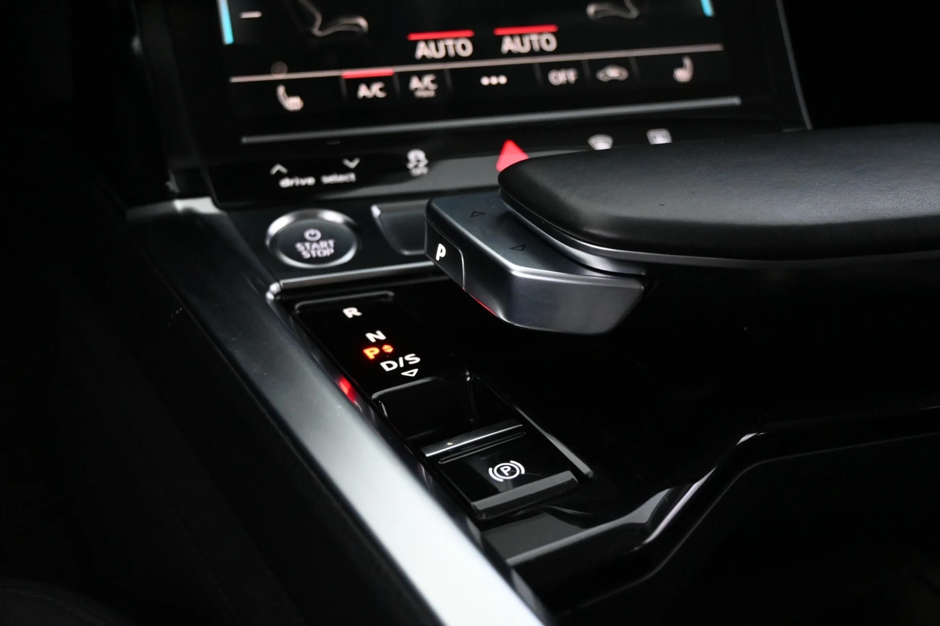 Car Image - 4KsusEdg4o6l5ccYdELA4V