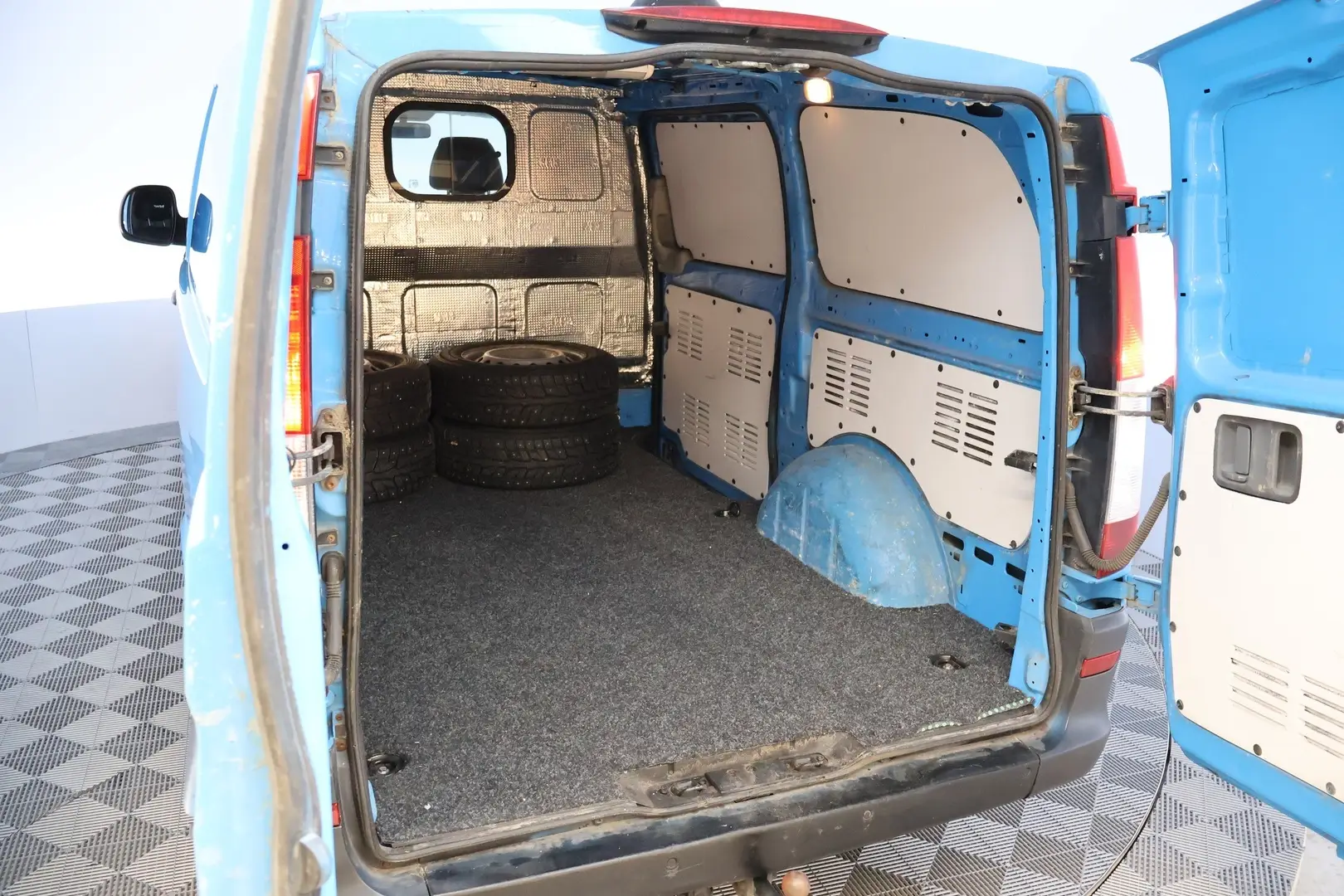 Car Image - 4yzzjRG2fHGOoLDuqqiOsW