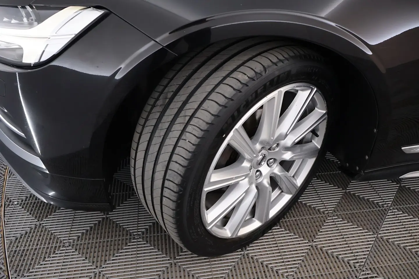 Car Image - 73Q5M2wTCcbRbEvpNTaK4W