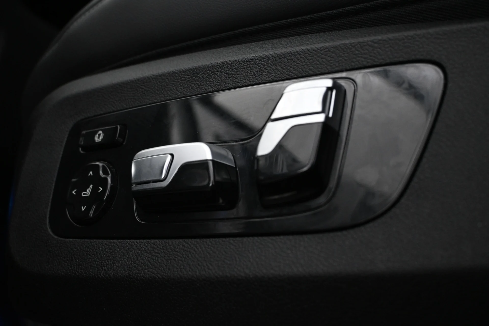 Car Image - 66LlgquiR1KIN7UZjUg9ys