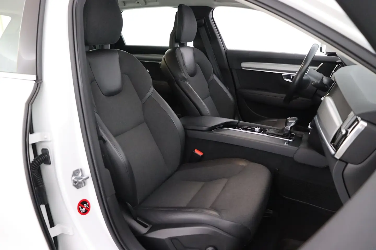 Car Image - 1BiGAC8RwZk6bsAyeZpzYj