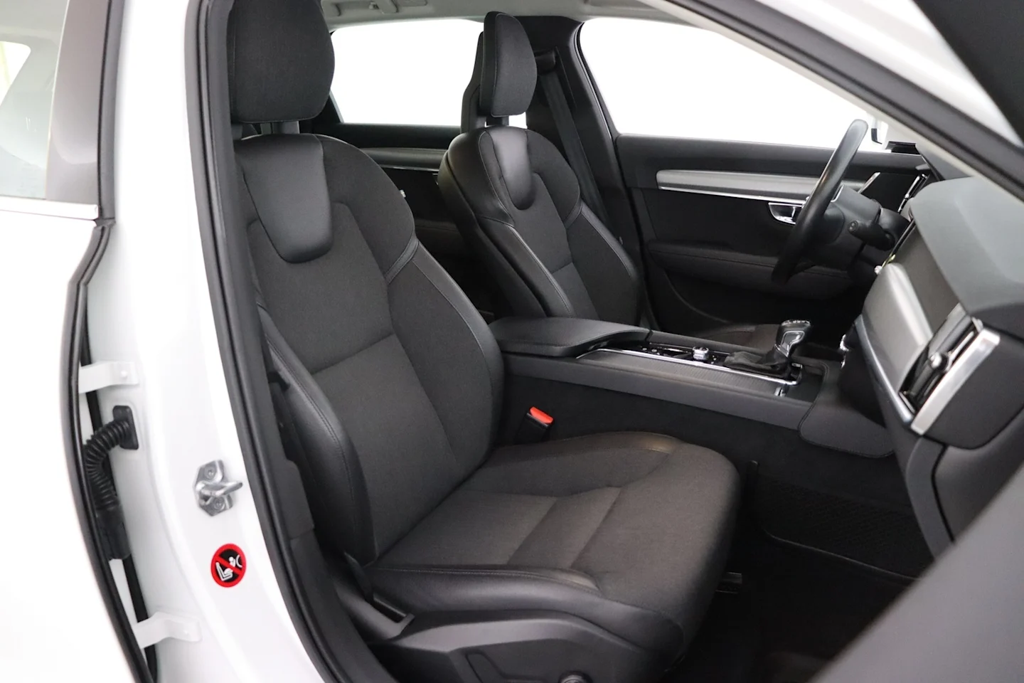 Car Image - 1BiGAC8RwZk6bsAyeZpzYj
