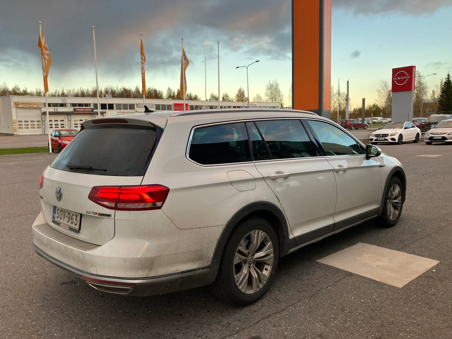 Car Image - 6dd0ECuxBJ1Y5W2Cq0Fu9S