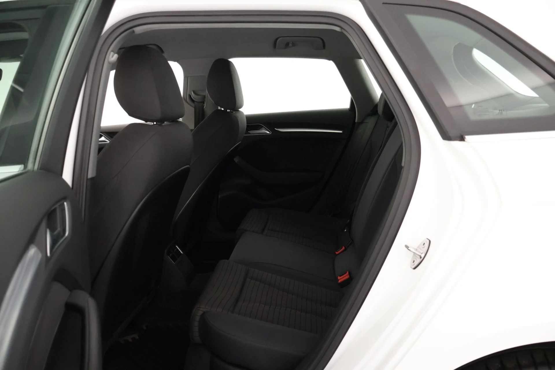 Car Image - 3utUEsi1KOSOebIqYBhuEW