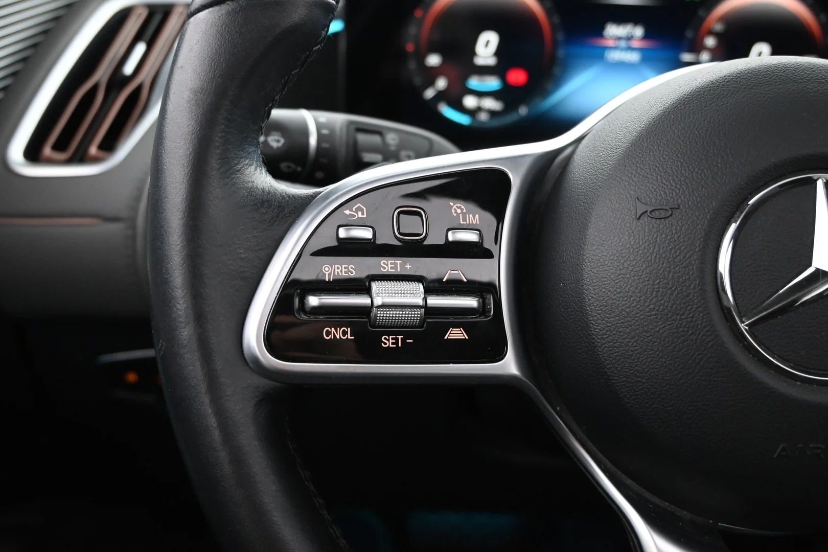 Car Image - KO0JW8P1RBLg3dCJ2Crce