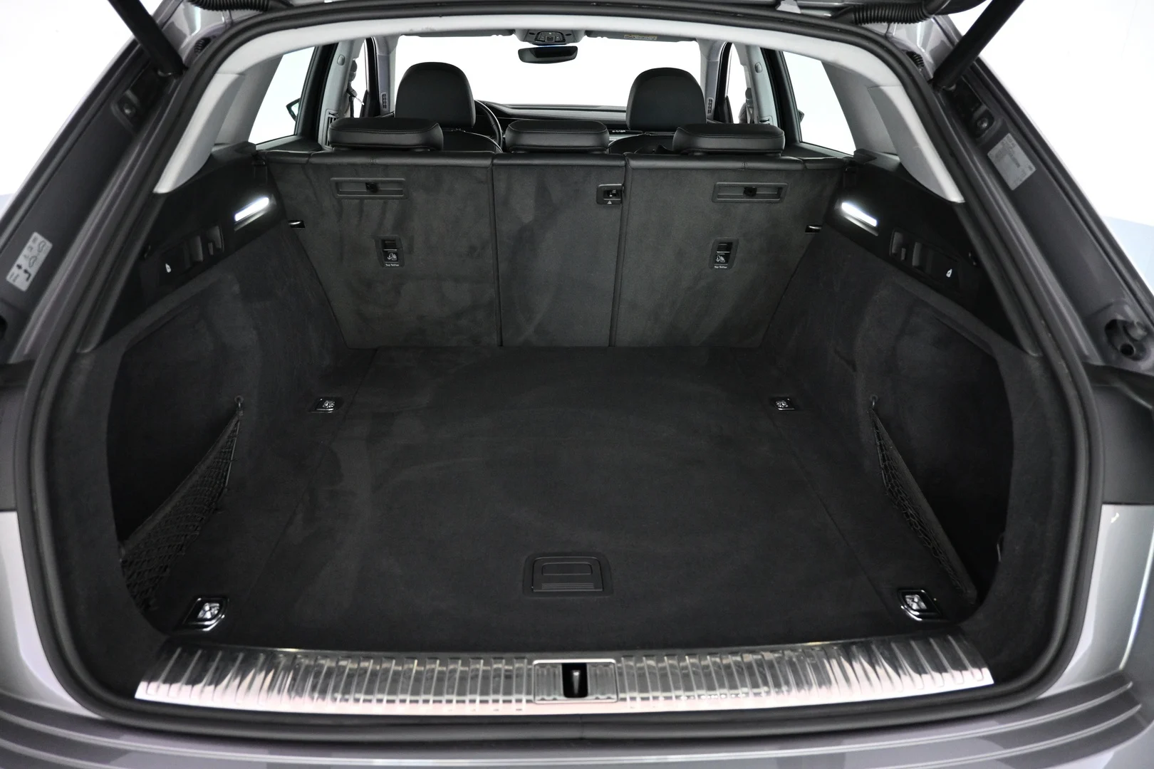 Car Image - 2WSvxLQBPVCCwz3vWDdofT