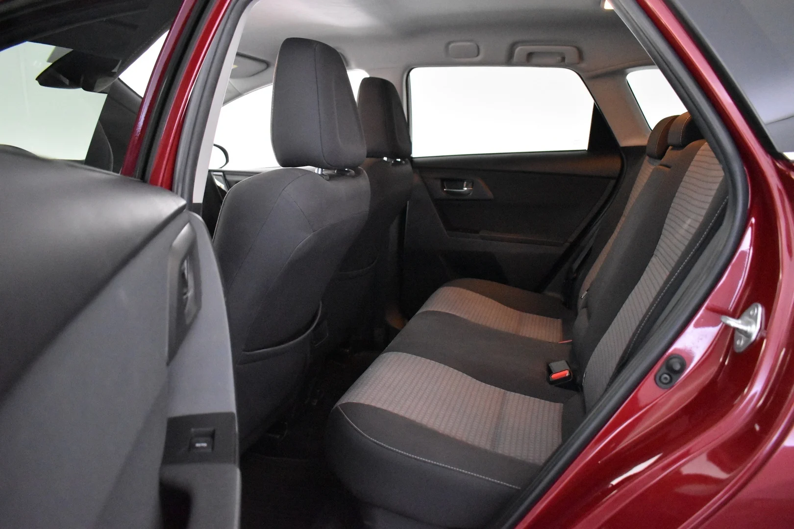 Car Image - uRWHBgPjjTm2N3t4taEvU