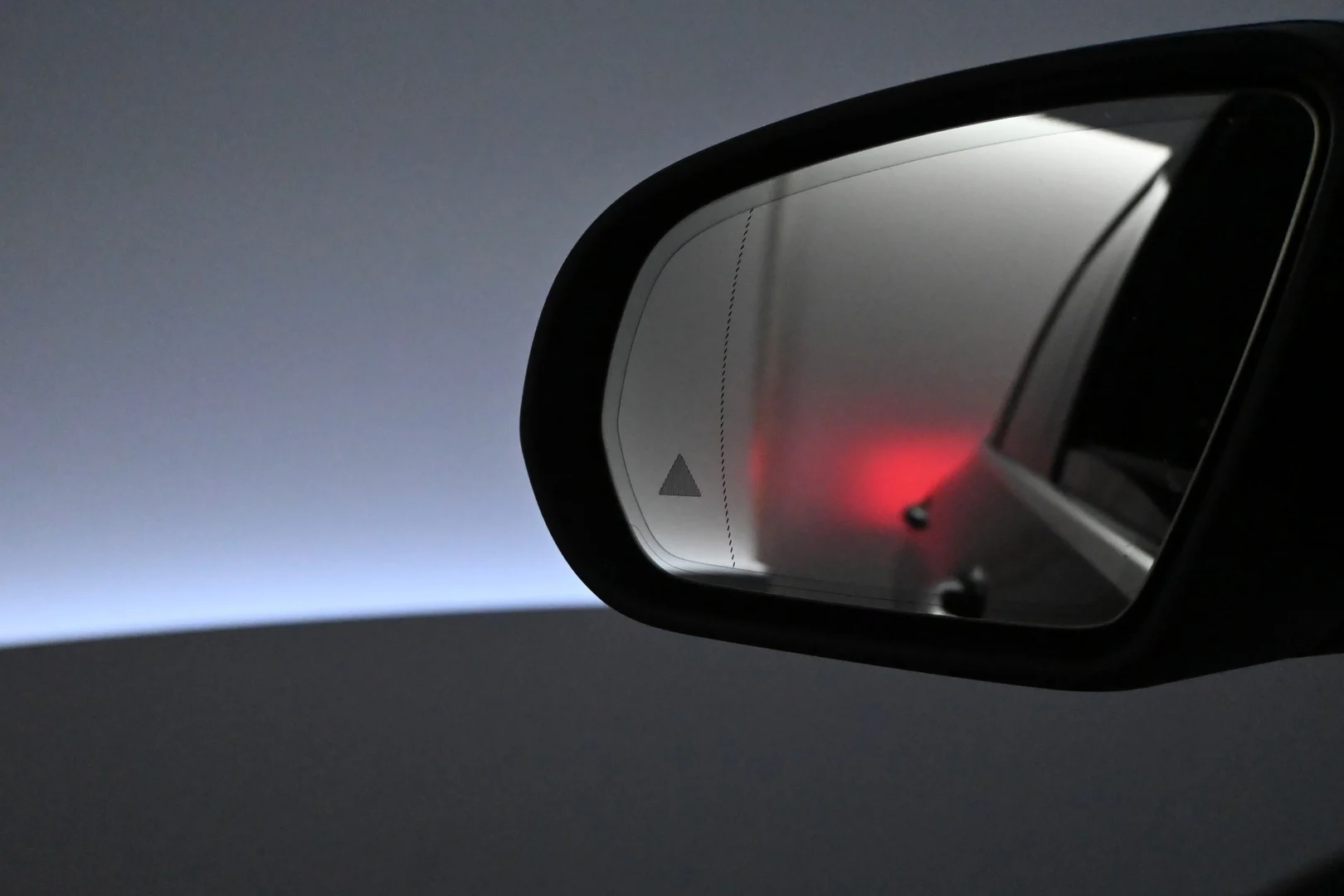 Car Image - 4Hatx9boTyOdlhlr0iiZsE