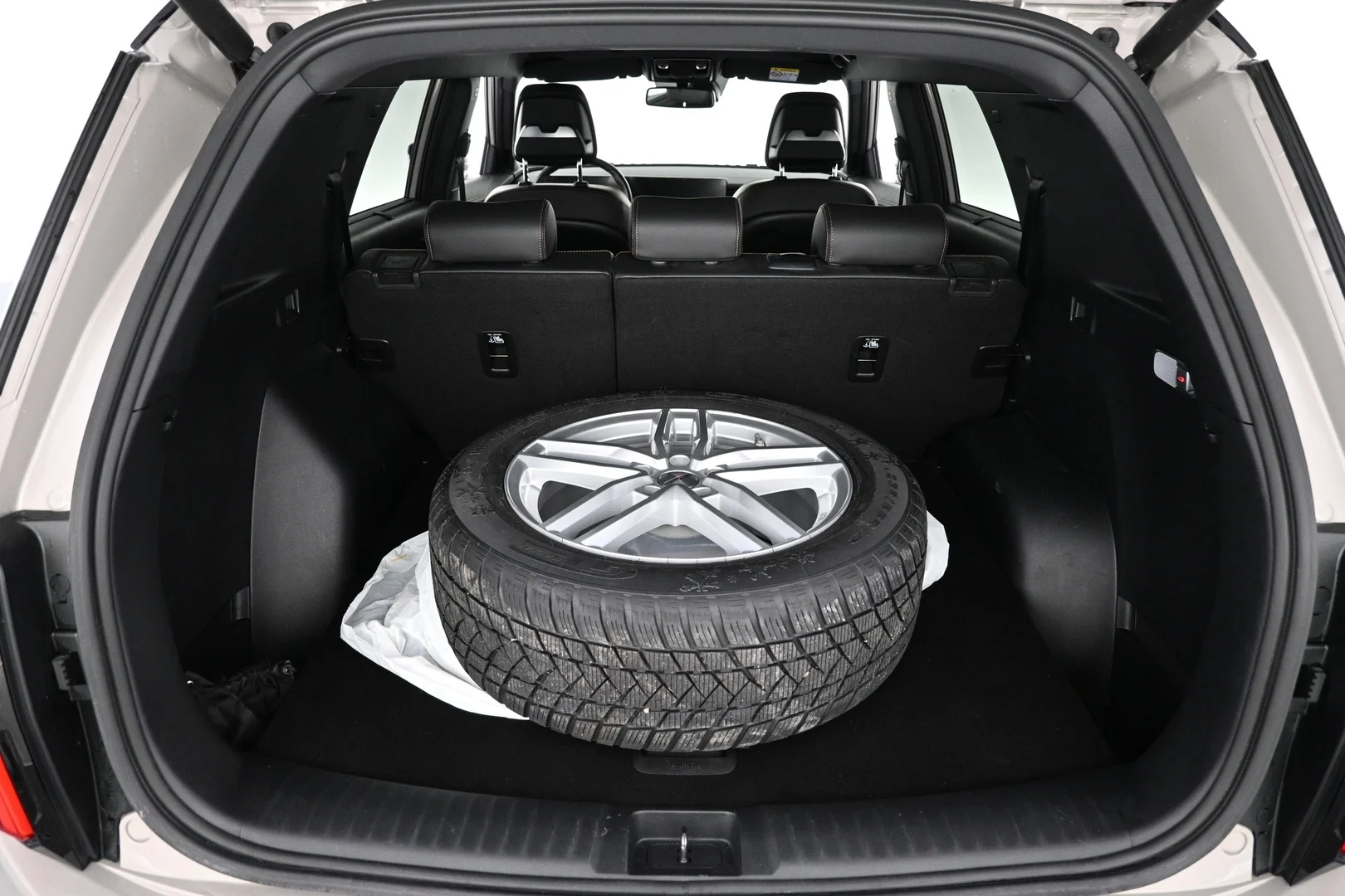 Car Image - 7grHU7j8E1Ce3WXi4oXXHw