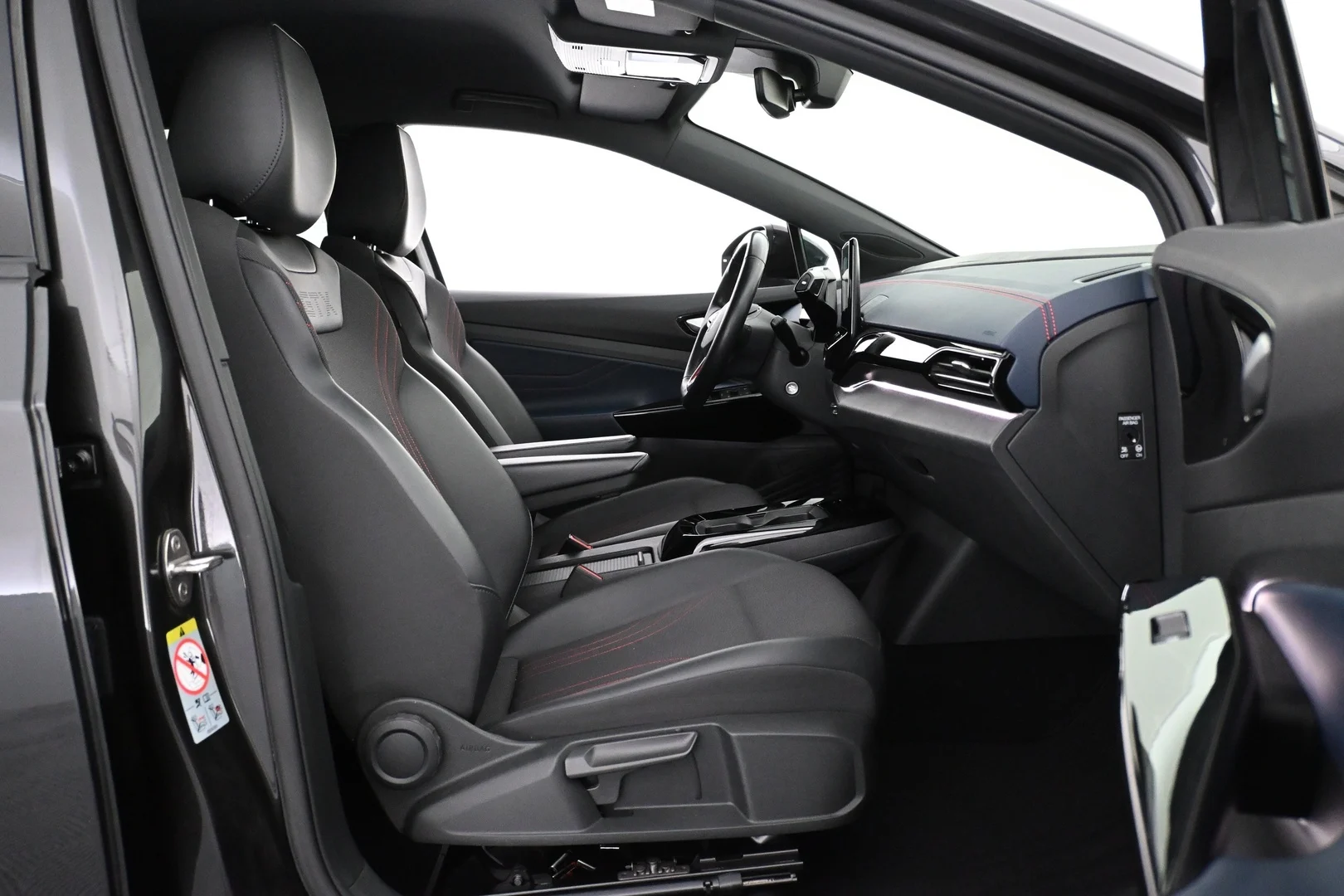 Car Image - 1V9bdqdoUmF9FiC5Aup7Av
