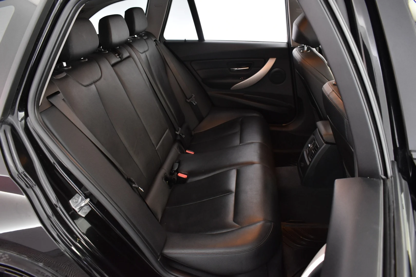Car Image - dz4it0se5Bb8LO6S9mccU