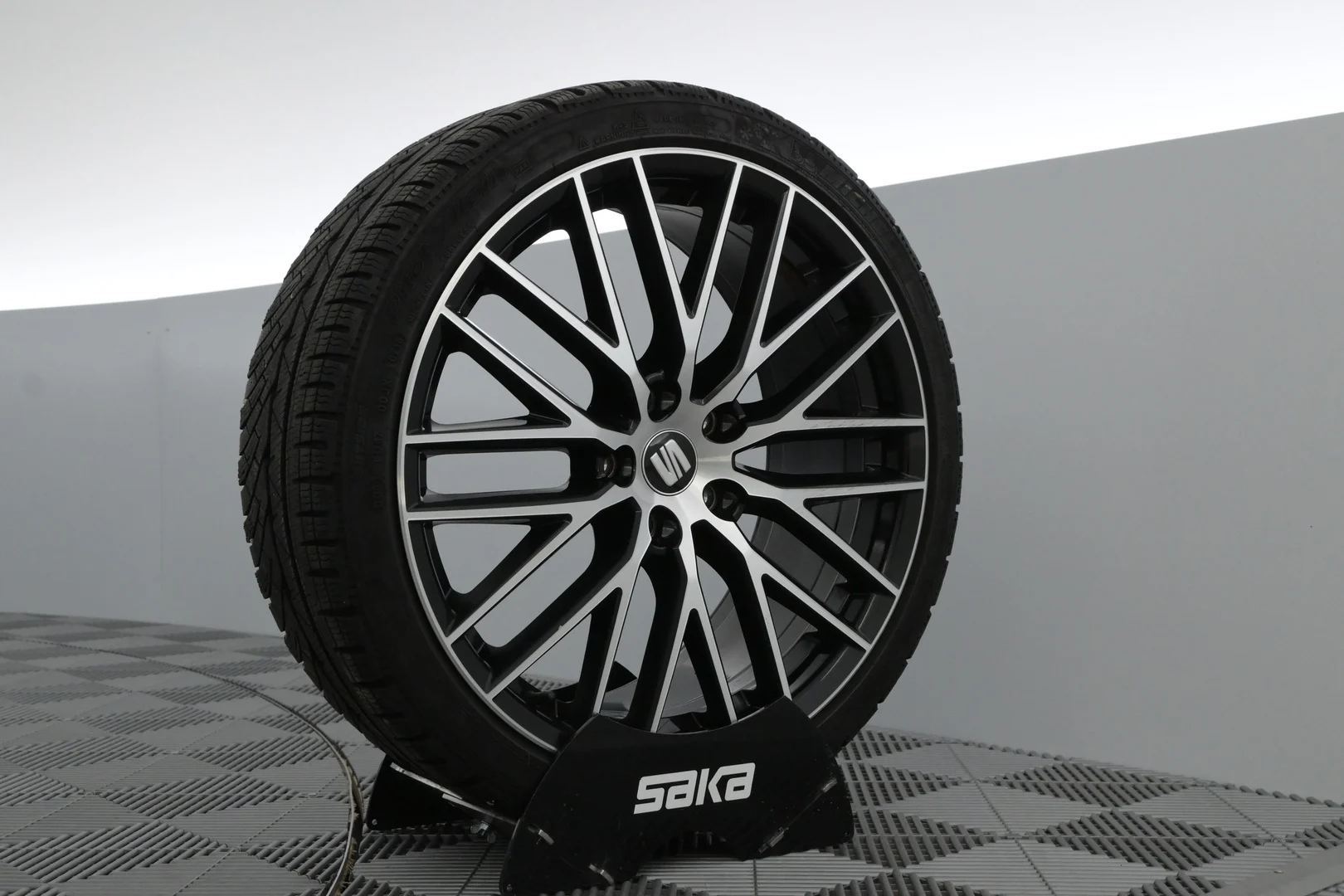 Car Image - 6vAIaqSjMPsIvbXpdZDY54