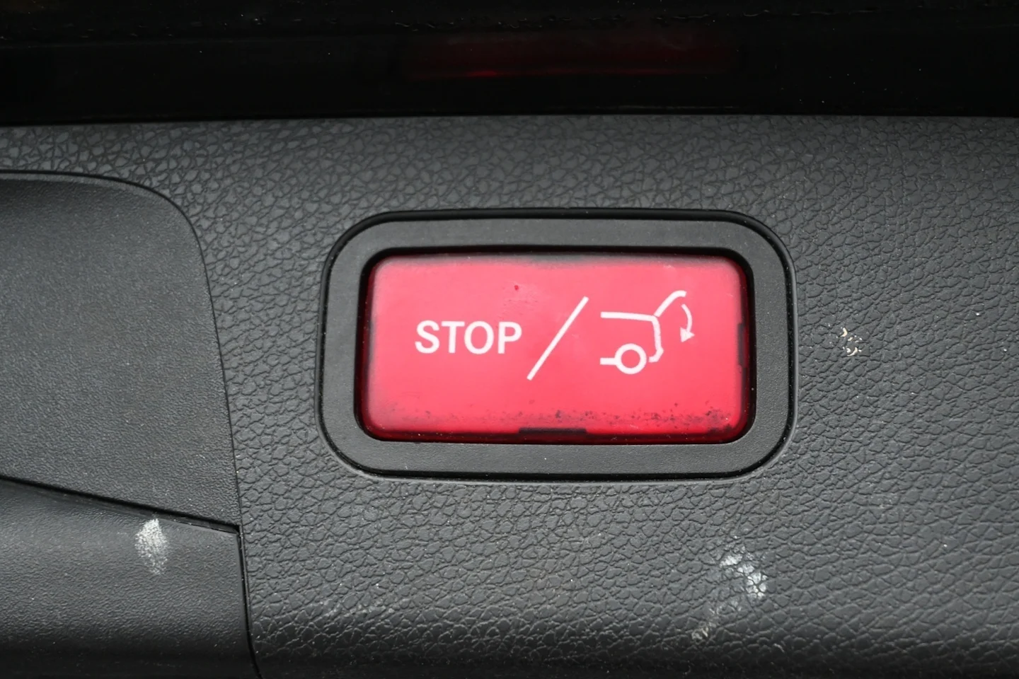 Car Image - 3ByqpgQjtgZnTSbmG1Nrjb