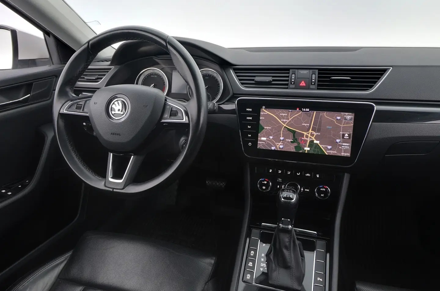 Car Image - 3t1loH9DVwnJhiaGlrKO5c