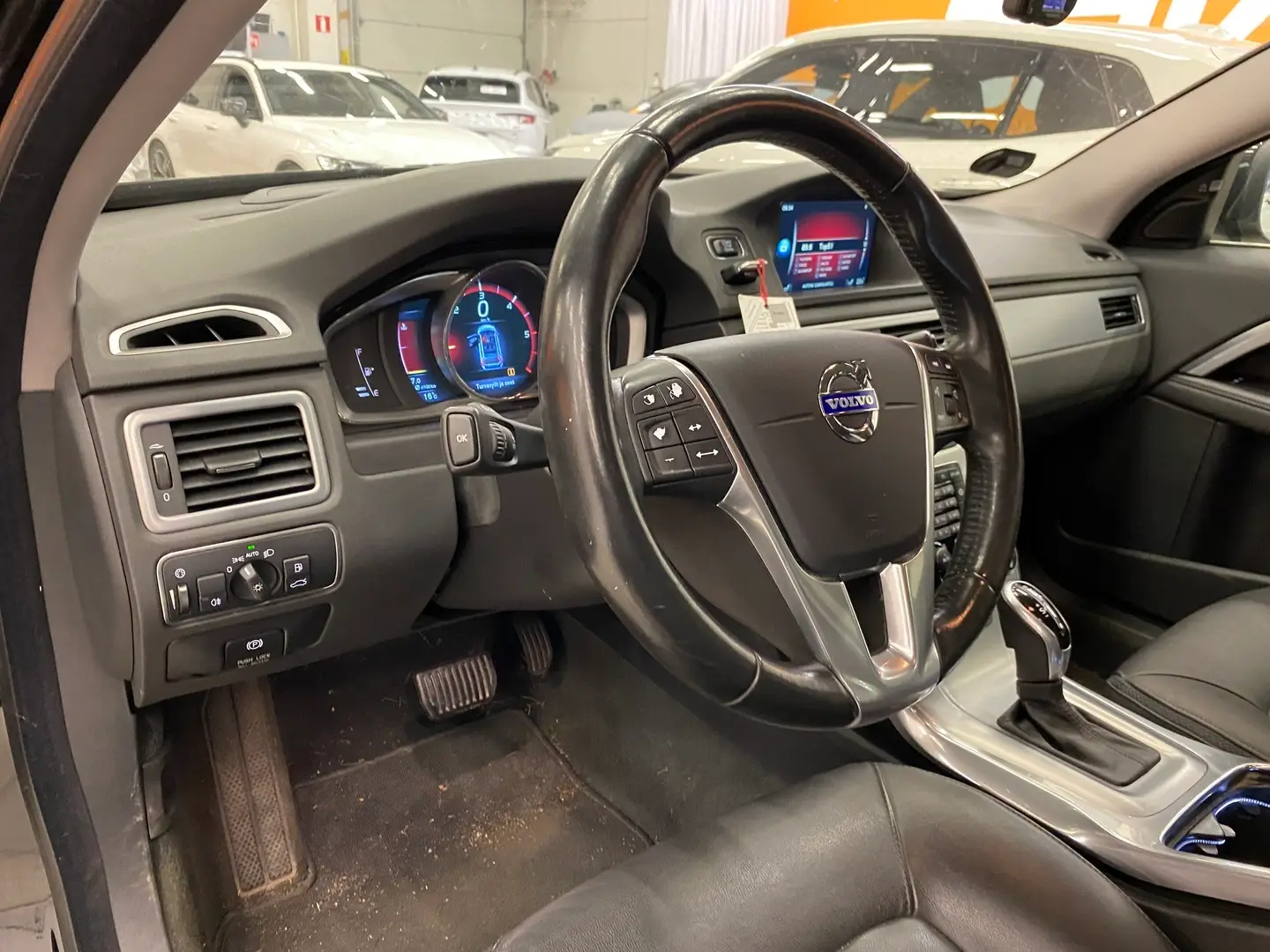 Car Image - 51VwY6sWe3k8lYlNGUq7x5