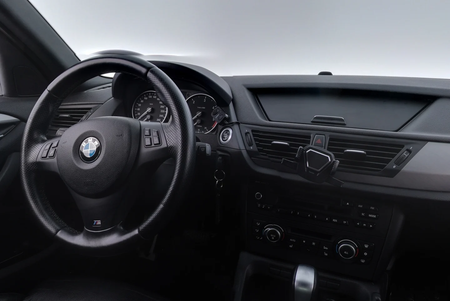 Car Image - 4nBsqiNdIBJt220qY41Tkh