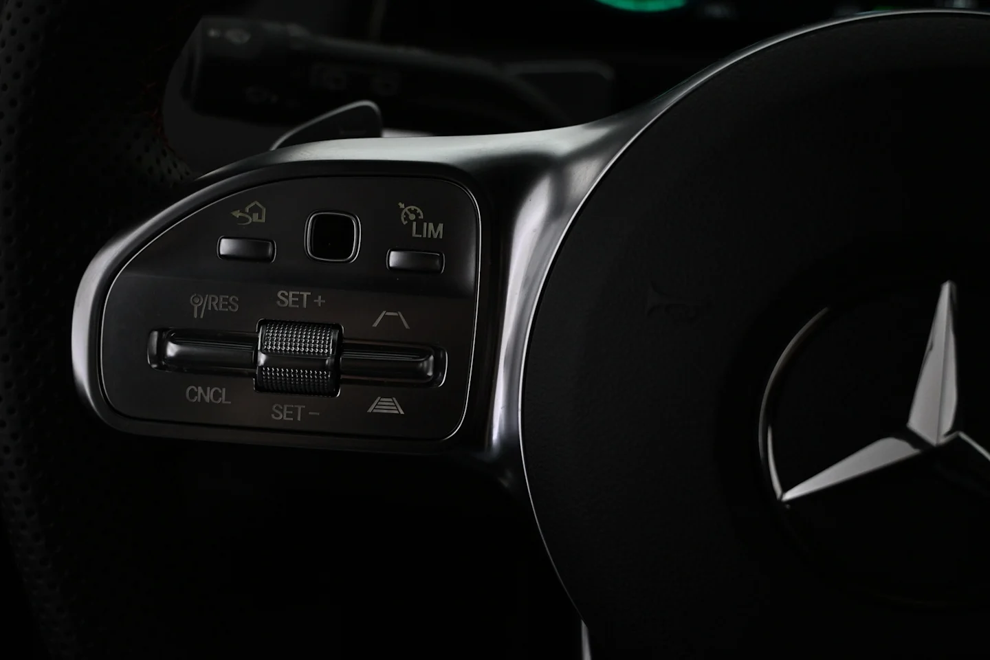 Car Image - 16hDUevv5ckY0itYuxXqwL