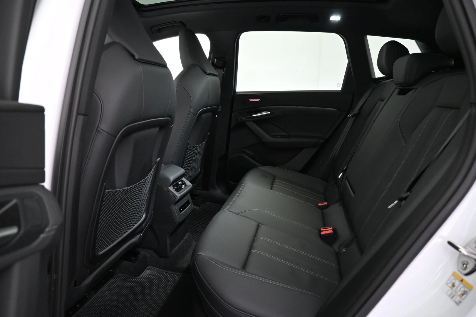 Car Image - 6z6EpDzzqeBFXCQ566SCt2