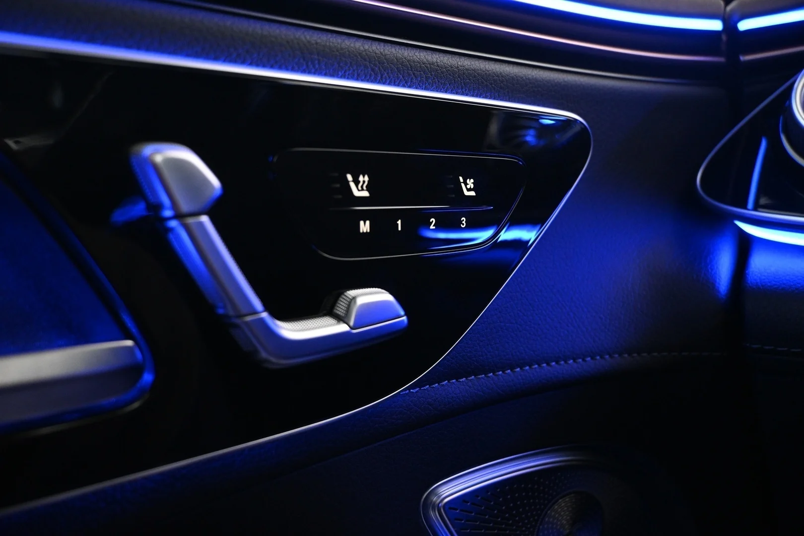 Car Image - 5Q9anwwMq0HcScc3CxXV3G