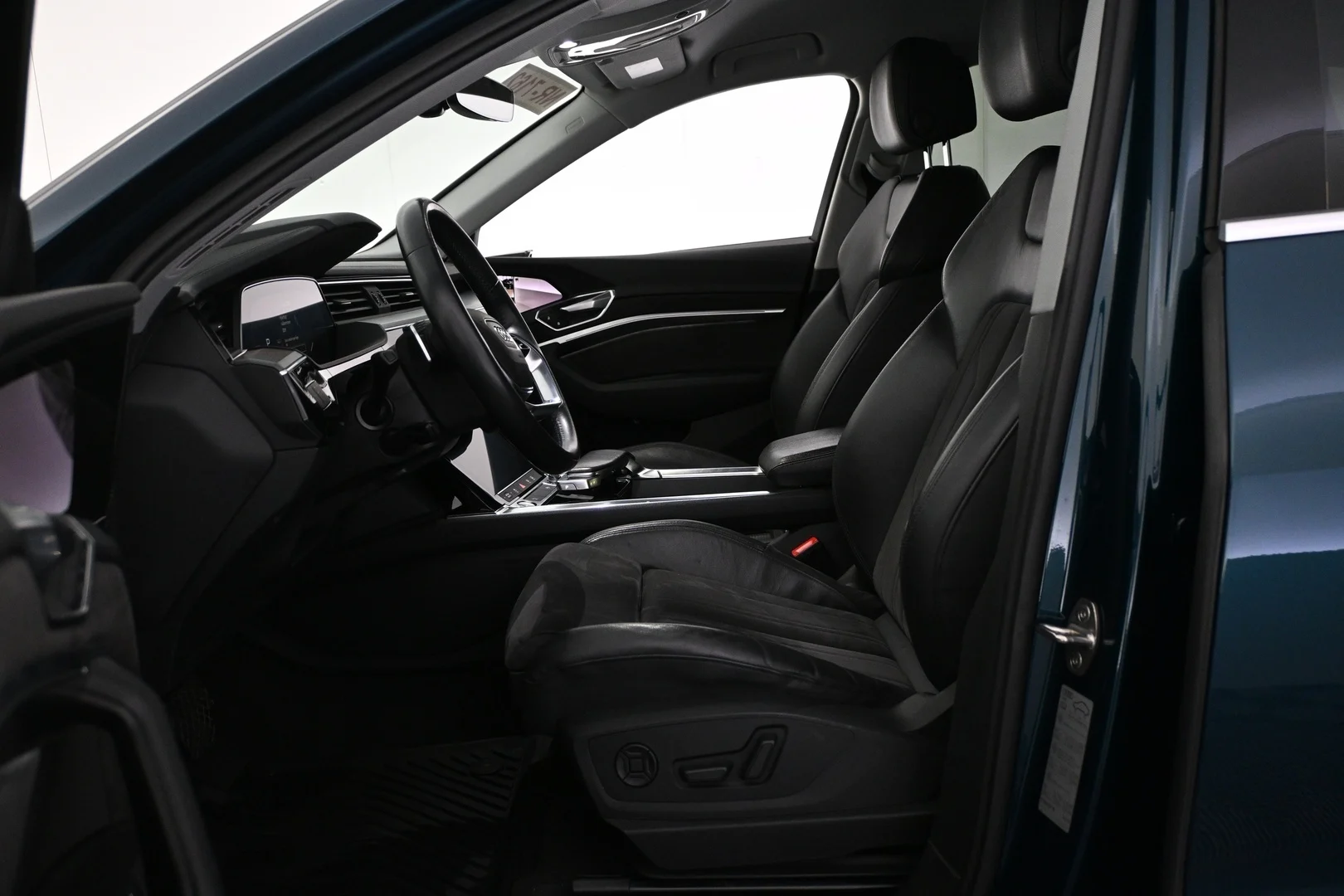 Car Image - Htc2THvdCdFAl6Khz5u7S