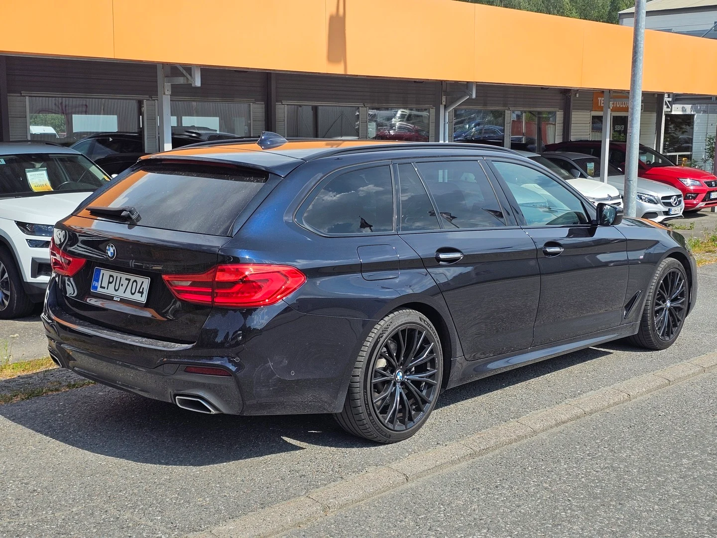 Car Image - 1bwbZG7UxXI9PpVWzCwXOI
