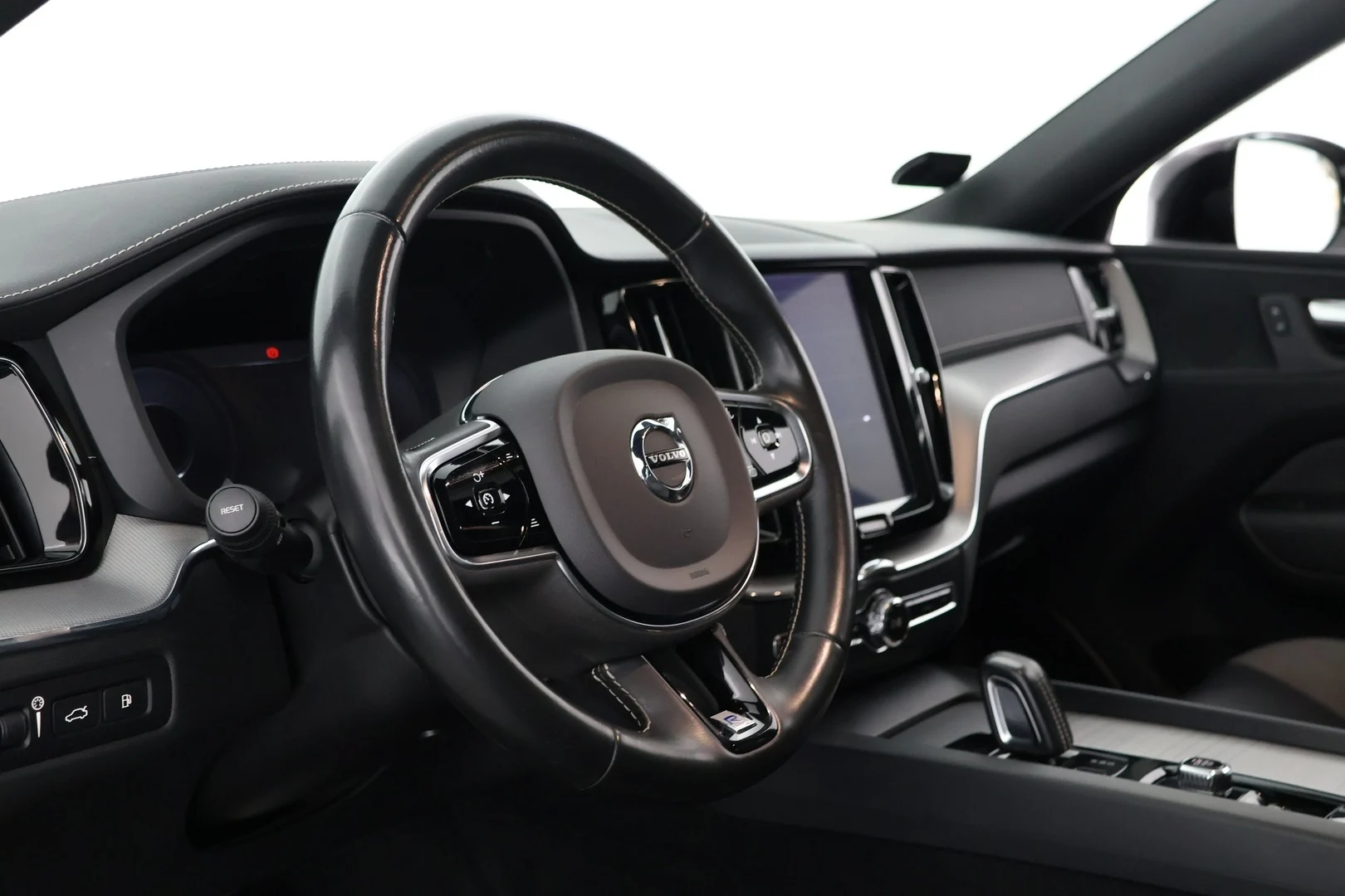 Car Image - 7bXjli0mopH52kX9juGS5A