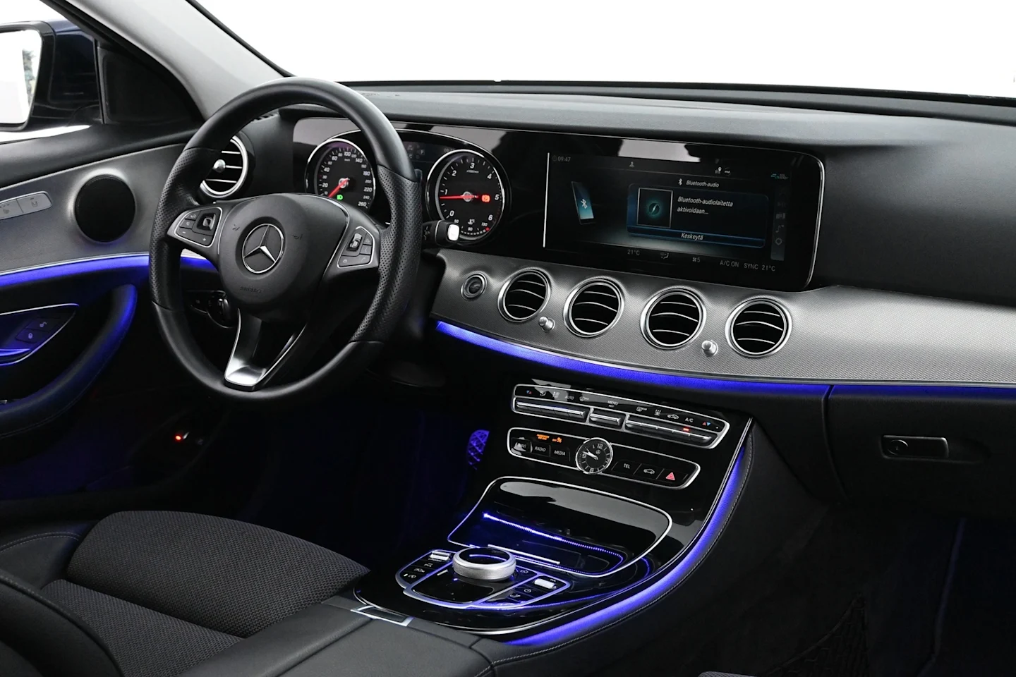 Car Image - 3IE0saZJOwIe47ioD0UjPC