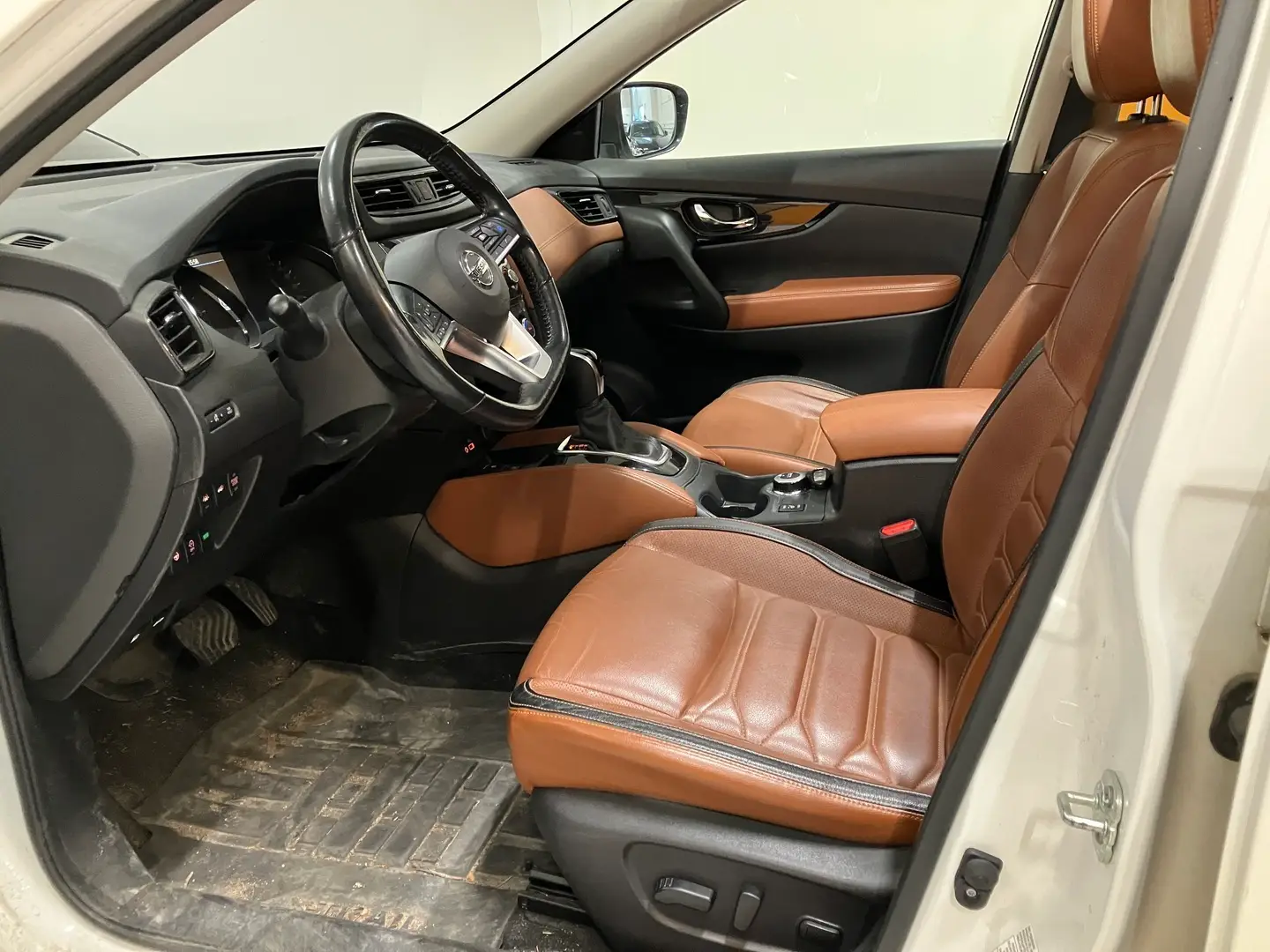 Car Image - 3WPh1JMfaxHasHj1VBHFCm