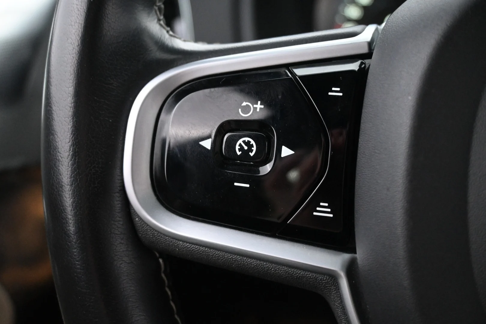 Car Image - 1xMxgcidORVveUy3rHwXhL