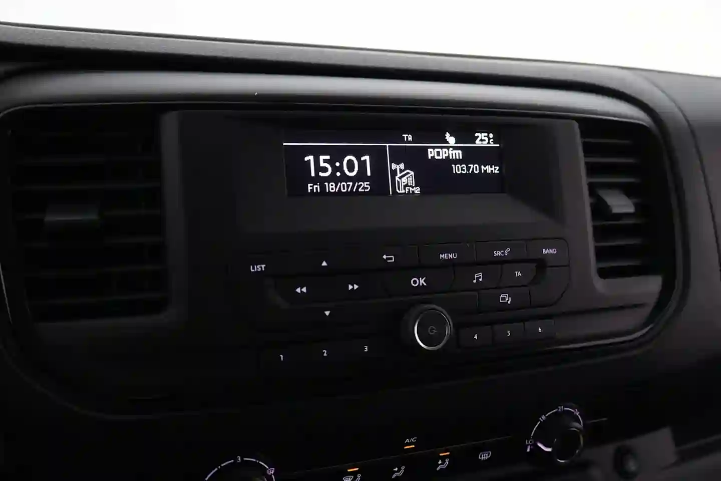 Car Image - 2lqxBzkZBElr7UM7a3KBgO