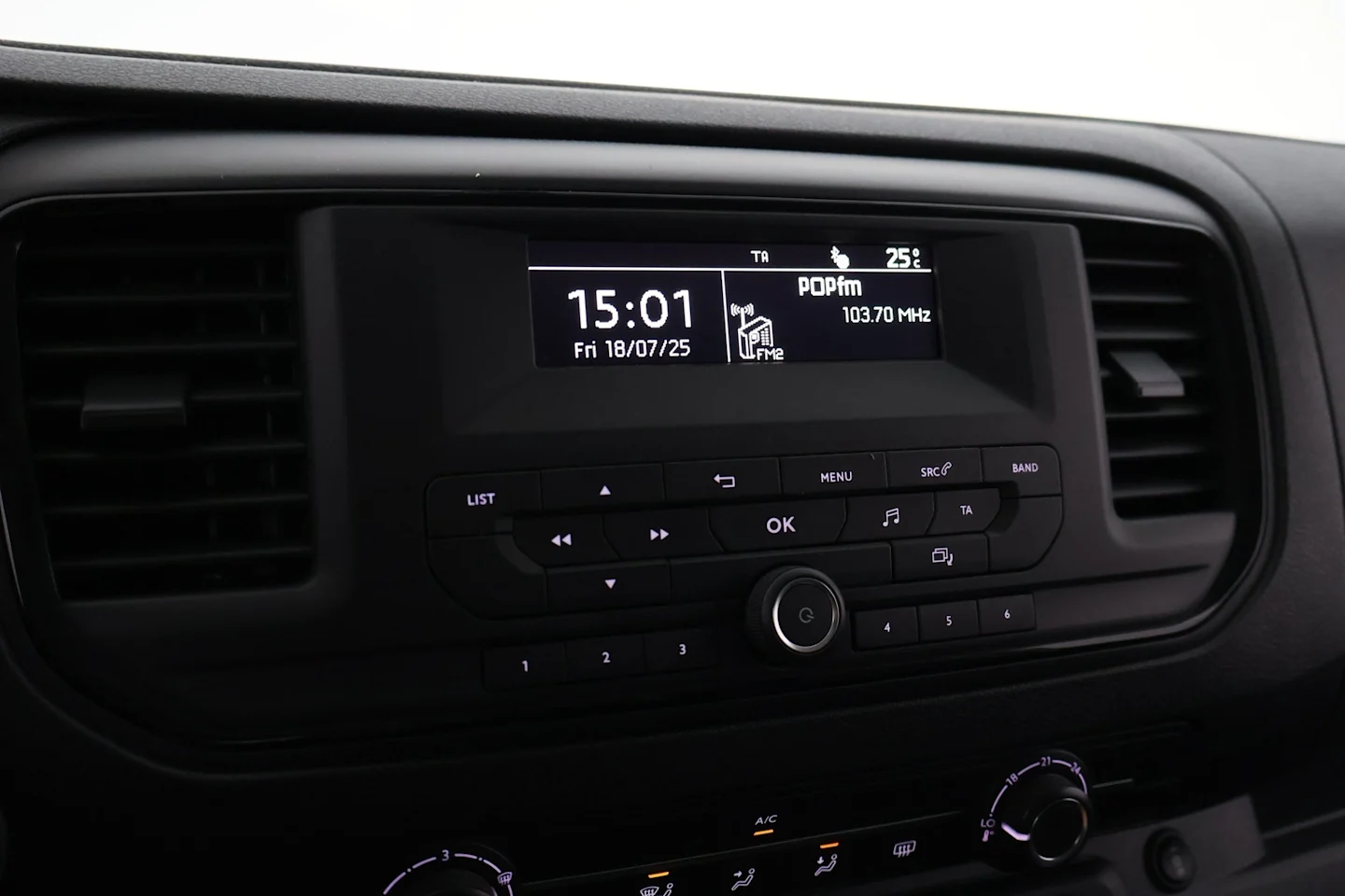 Car Image - 2lqxBzkZBElr7UM7a3KBgO