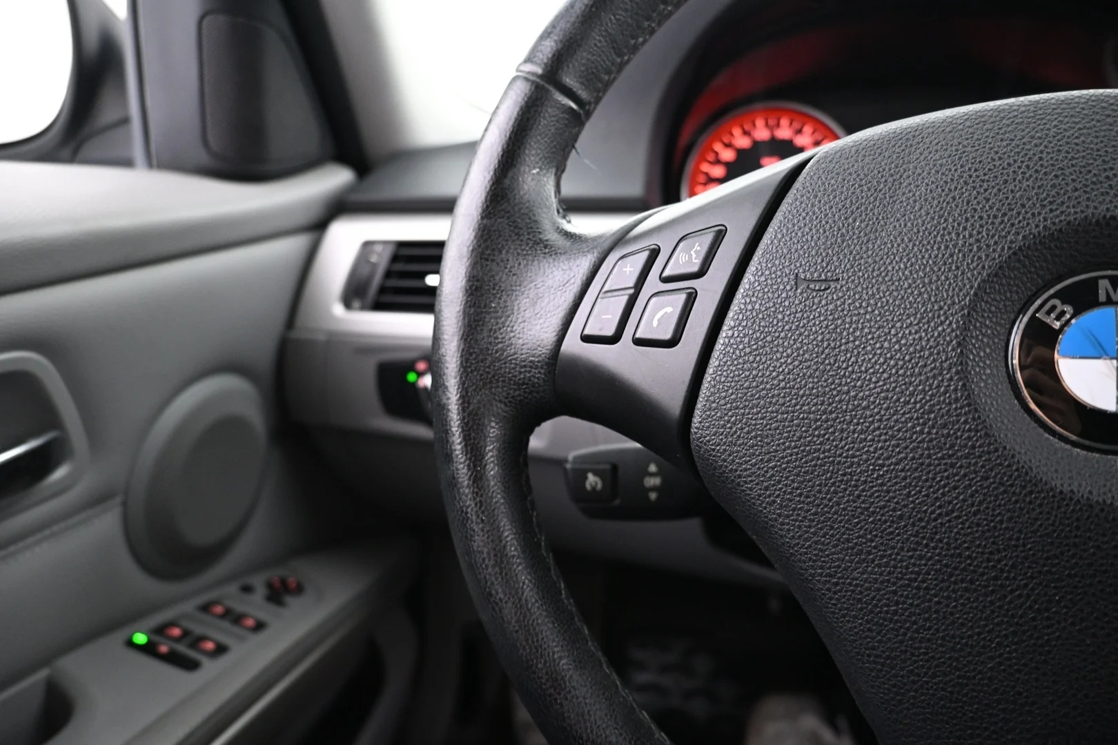 Car Image - 7aTn3VUXcLH2TNZvSbLhYU