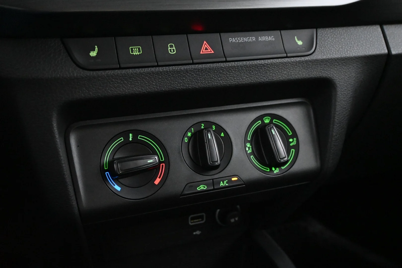 Car Image - 2CNnRCVVwMfwB1a3CGohUt