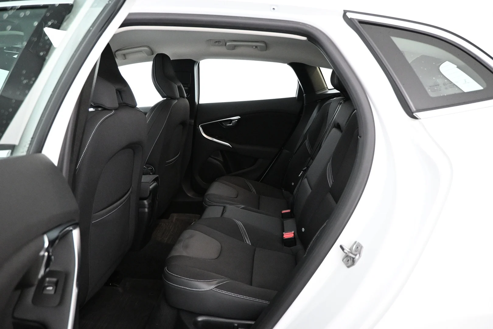 Car Image - 4hMAA9BLCm6r8kfdQhMHx2