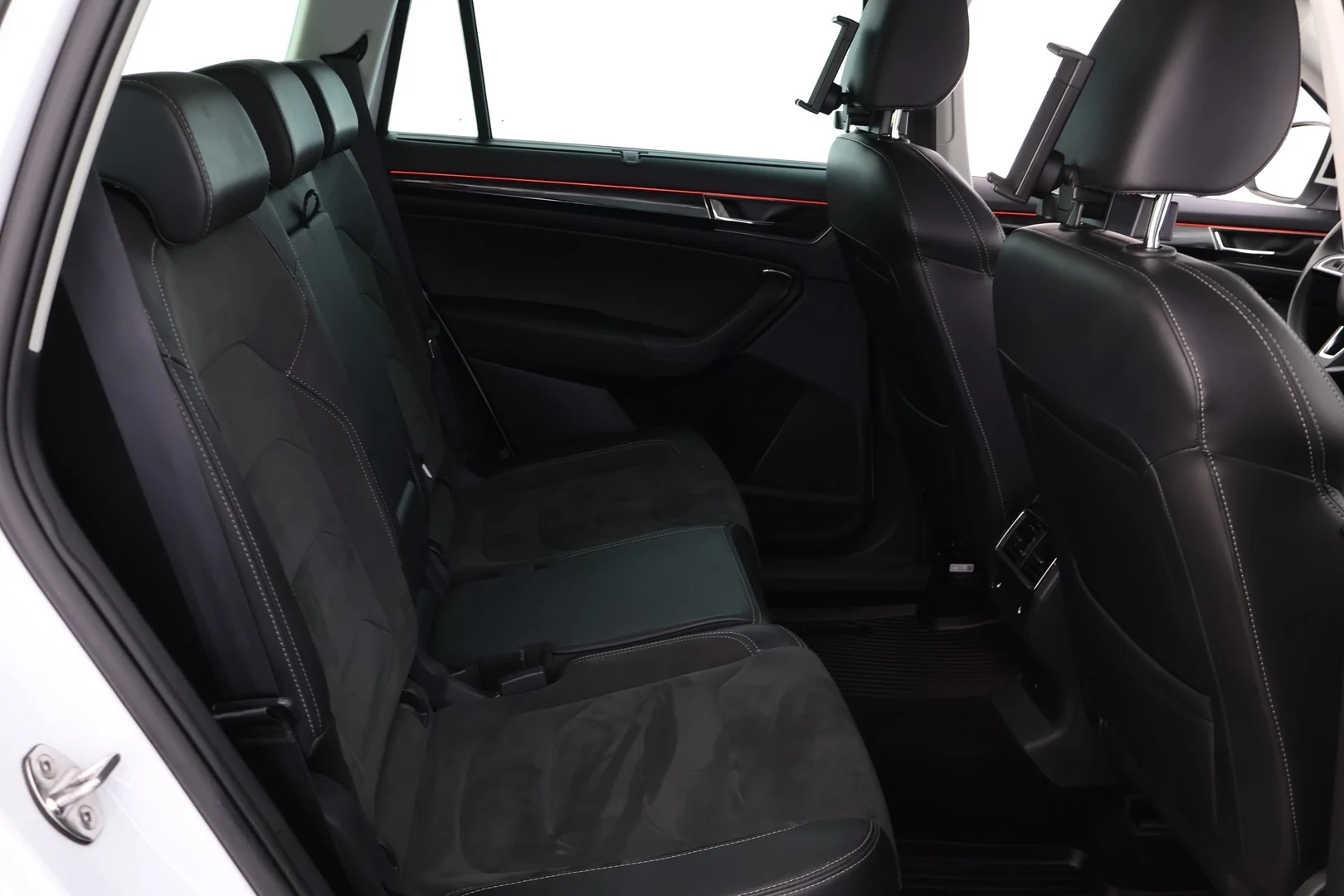 Car Image - 2SOrKvxEeSBfPIQ5jRhX6H