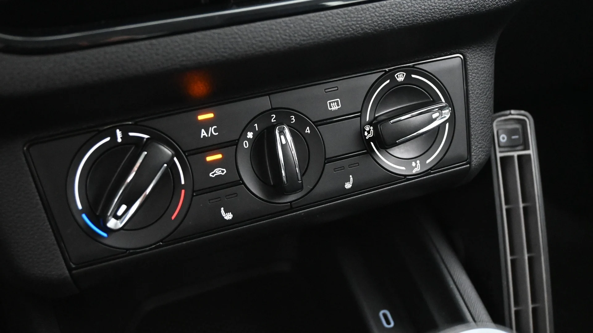 Car Image - 2bIPApfZgccO0YqcXAd8bm